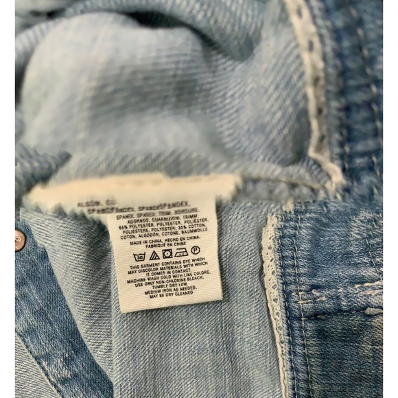 Light Wash Denim vest Button Front Cropped Style Women - Picture 17 of 17